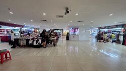 Lucky Plaza (D9), Shop House #558258221
